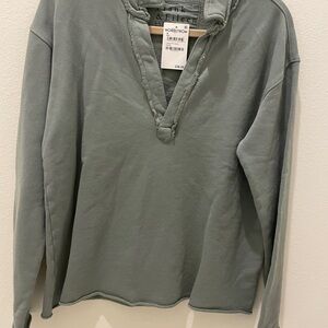 Green Long Sleeve Pullover sage henley M